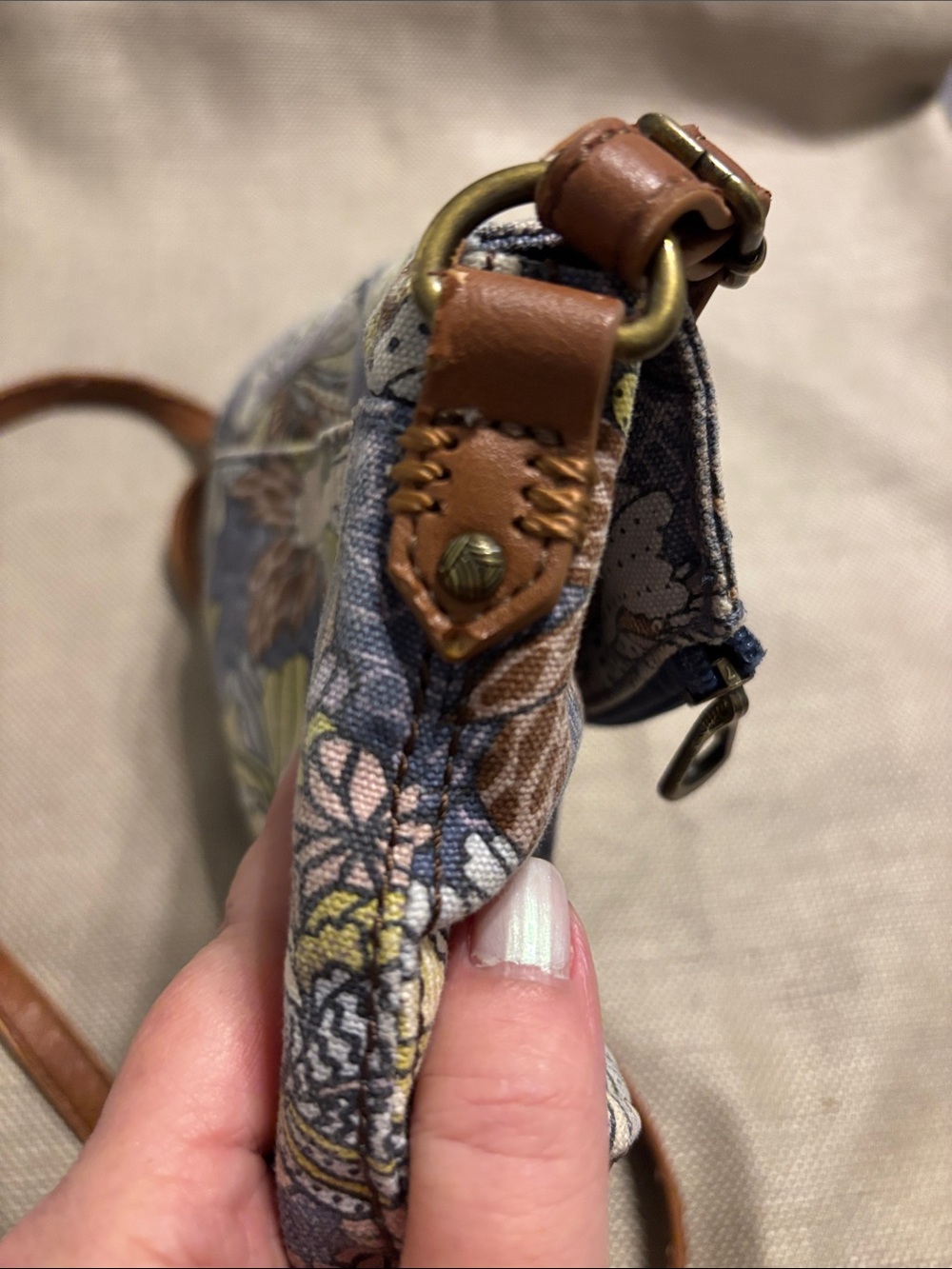 Sakroots Artist Circle Fold-Over Crossbody Bag - Picture 10 of 11